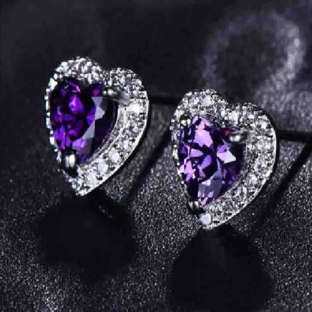 Cute Amethyst Heart Stud Earrings - Picture 3 of 4